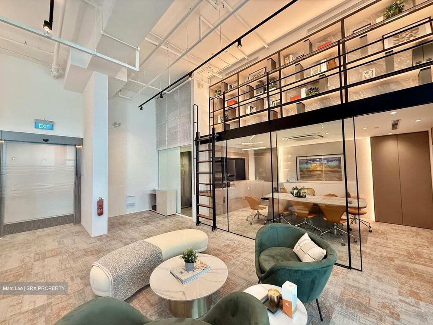 Arc 380 (D8), Office #496009341